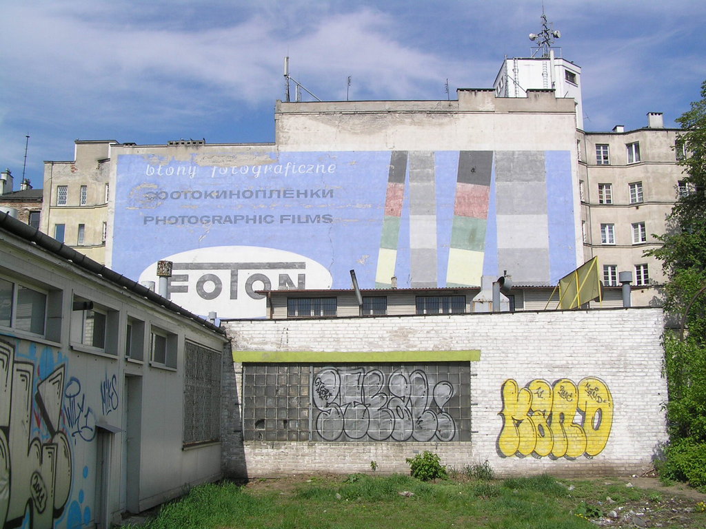Mural Foton przy Targowej 15 wÂ Warszawie