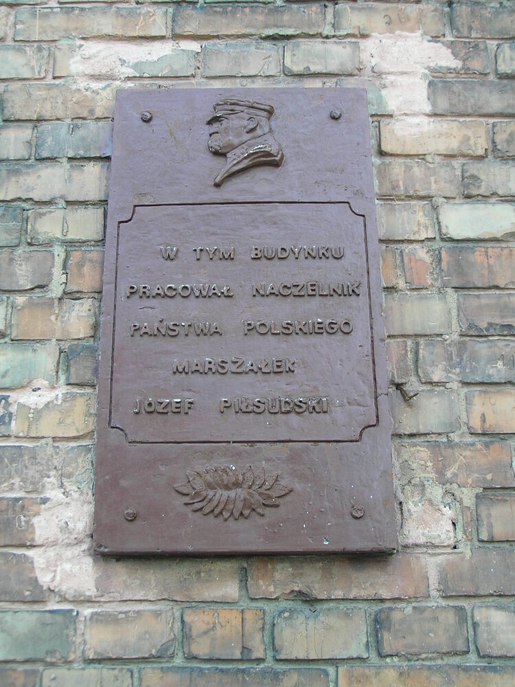 Tablica upamiętniająca miejsce pracy Marszałka Józefa Piłsudskiego
