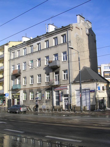 11 Listopada 44 z&nbsp;widocznym muralem