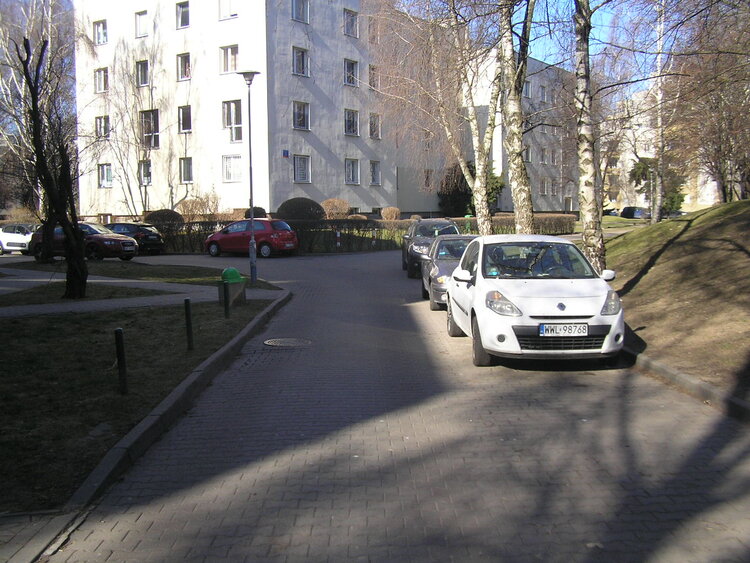 Ulica 21 Pułku Piechoty Dzieci Warszawy w&nbsp;Warszawie