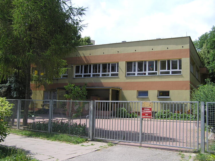 Afrykańska 9 w&nbsp;Warszawie