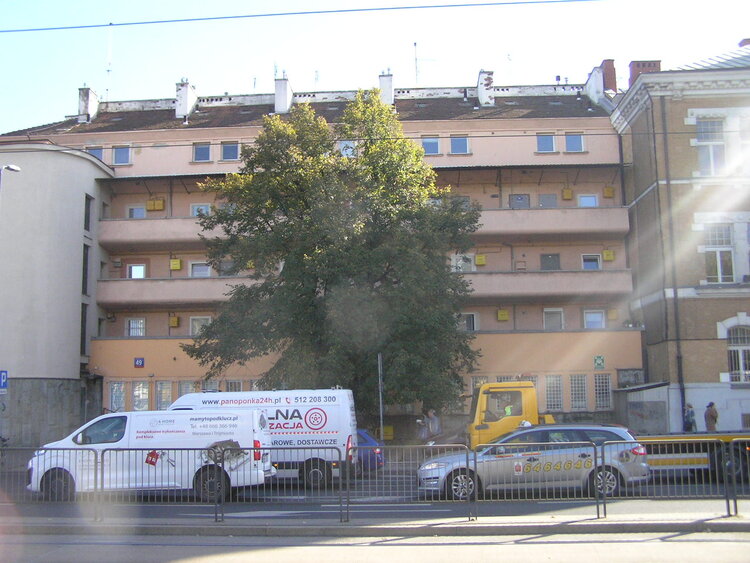 Aleja Solidarności 49 w&nbsp;Warszawie