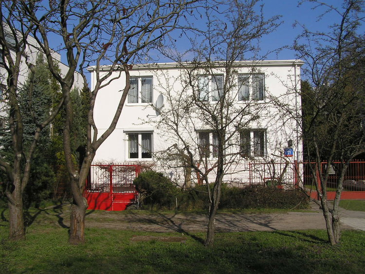 Białowieska 11 w&nbsp;Warszawie