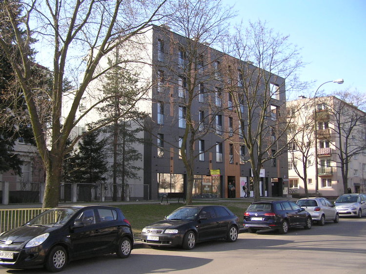 Białowieska 16 w&nbsp;Warszawie