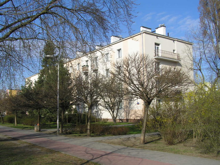 Białowieska 17 w&nbsp;Warszawie