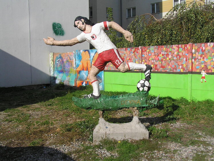 Rzeźba Kazimierz Deyna - Brzeska 16