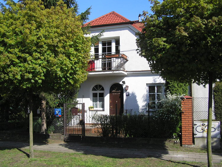 Byczyńska 10 w&nbsp;Warszawie