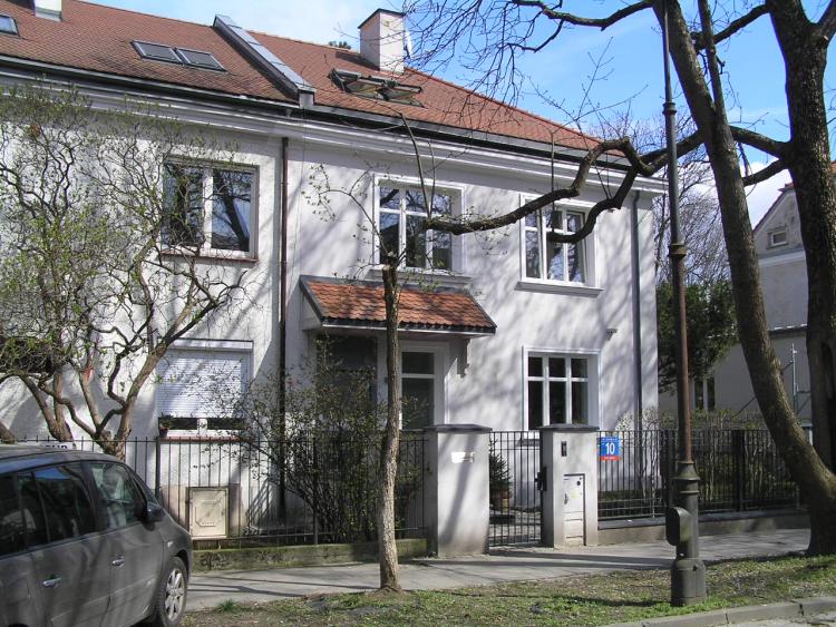 Dąbrowiecka 10 w&nbsp;Warszawie