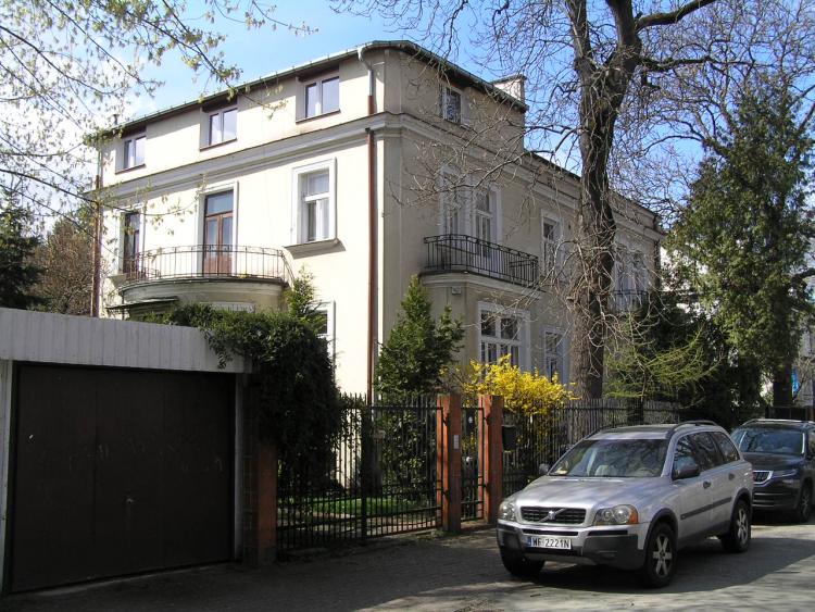 Dąbrowiecka 11 w&nbsp;Warszawie