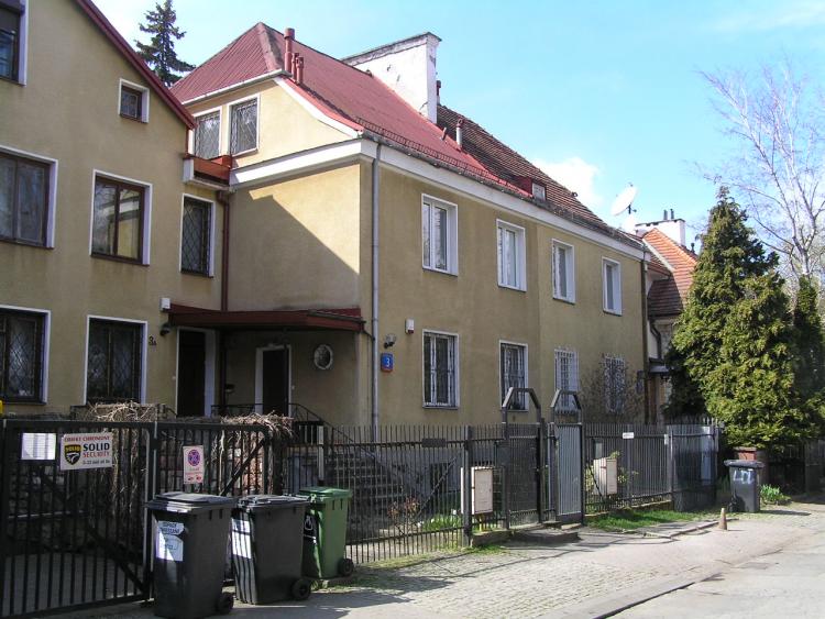 Dąbrowiecka 3 w&nbsp;Warszawie