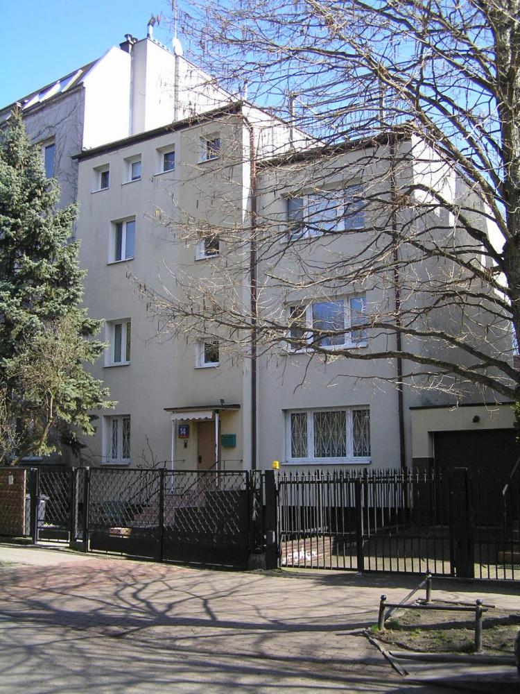 Dąbrówki 14 w&nbsp;Warszawie
