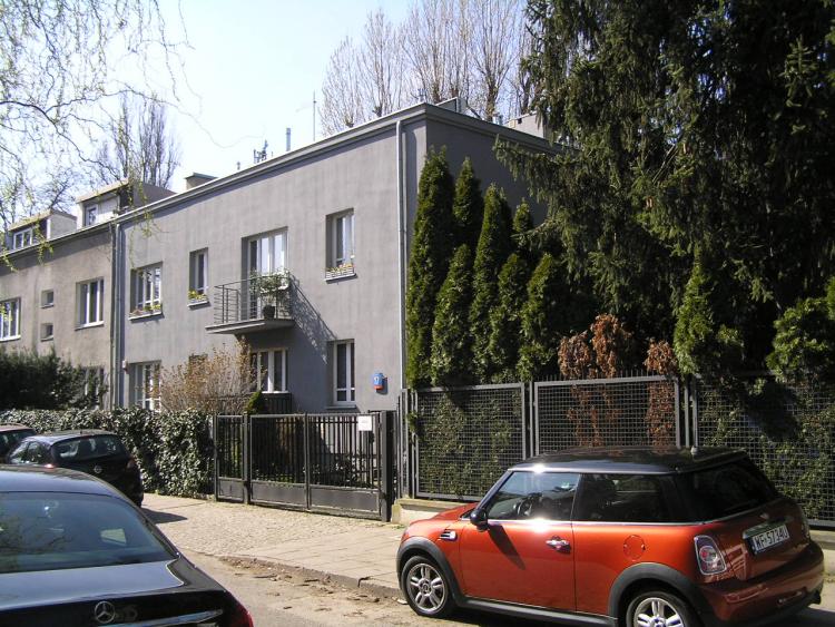 Dąbrówki 17 w&nbsp;Warszawie