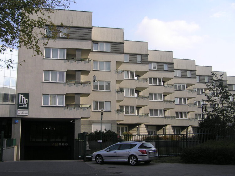 Dęblińska 4 w&nbsp;Warszawie