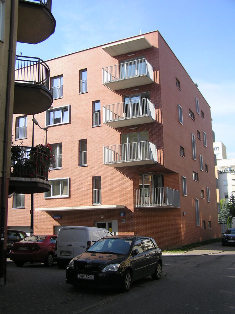 Dubieńska 25 w&nbsp;Warszawie