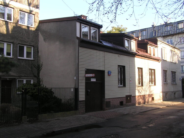 Dubieńska 9 w&nbsp;Warszawie