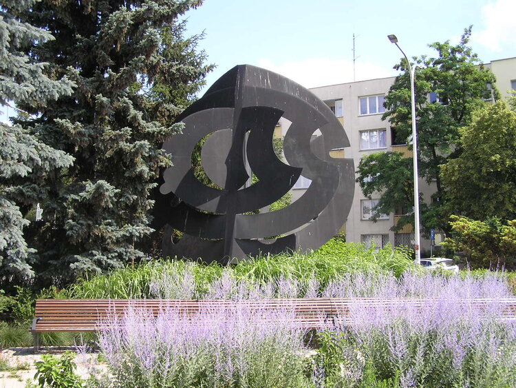 Rzeźba Ad Astra - Egipska 4 w&nbsp;Warszawie