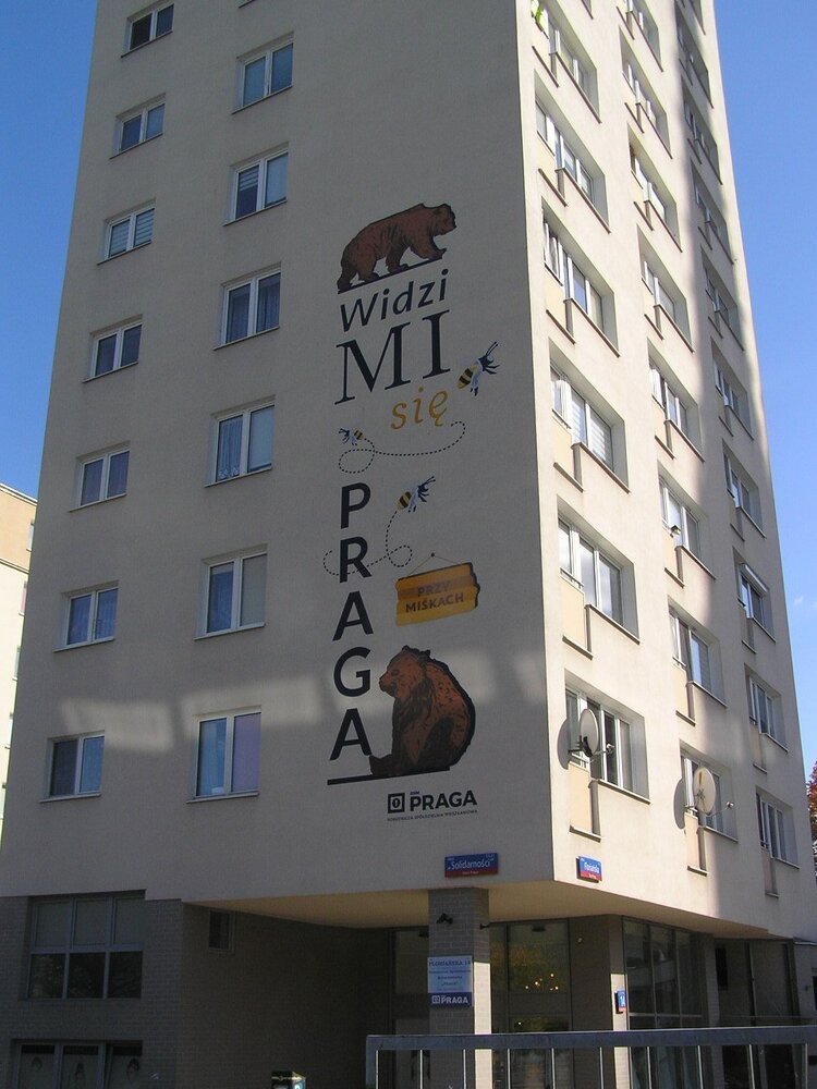 Mural przy miśkach - Floriańska 14