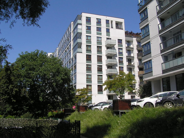 Ulica Jana Nowaka-Jeziorańskiego 51 w&nbsp;Warszawie