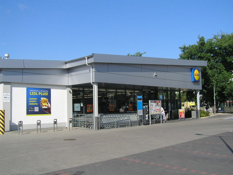 Ulica Jana Nowaka-Jeziorańskiego 35 w&nbsp;Warszawie