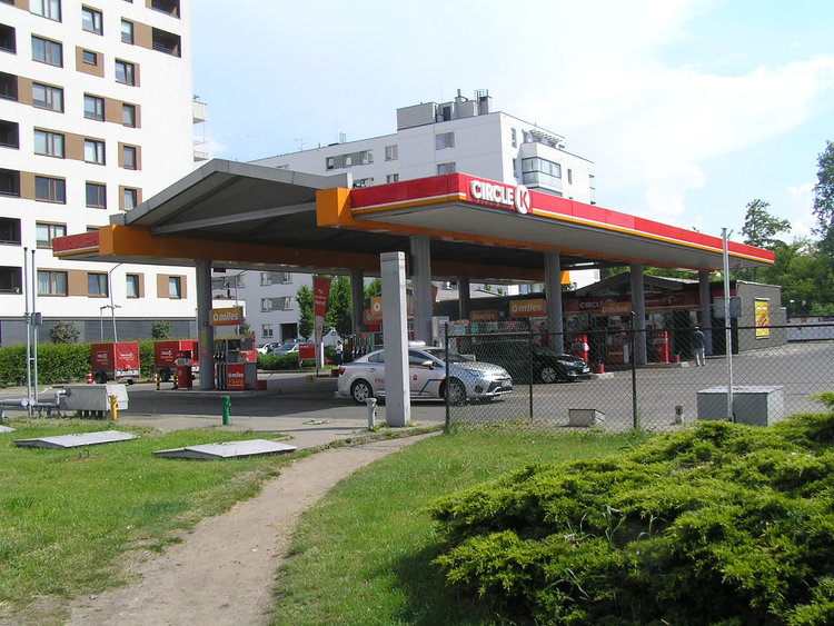 Jugosłowiańska 19 - Stacja Paliw Circle K