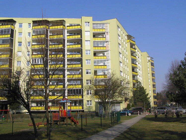 Bora-Komorowskiego 12 w&nbsp;Warszawie