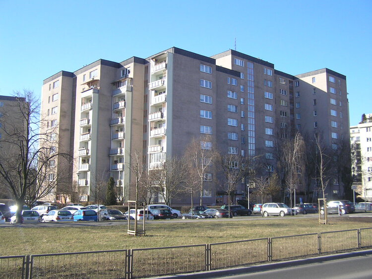 Bora-Komorowskiego 33 w&nbsp;Warszawie