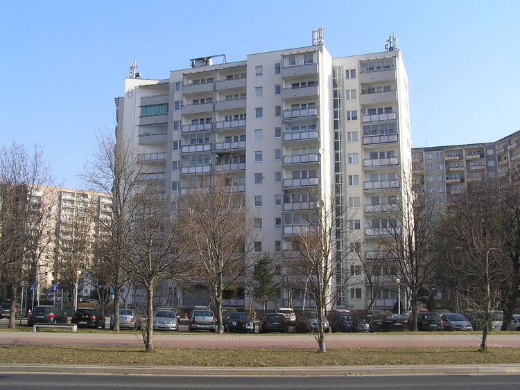 Bora-Komorowskiego 6 w&nbsp;Warszawie