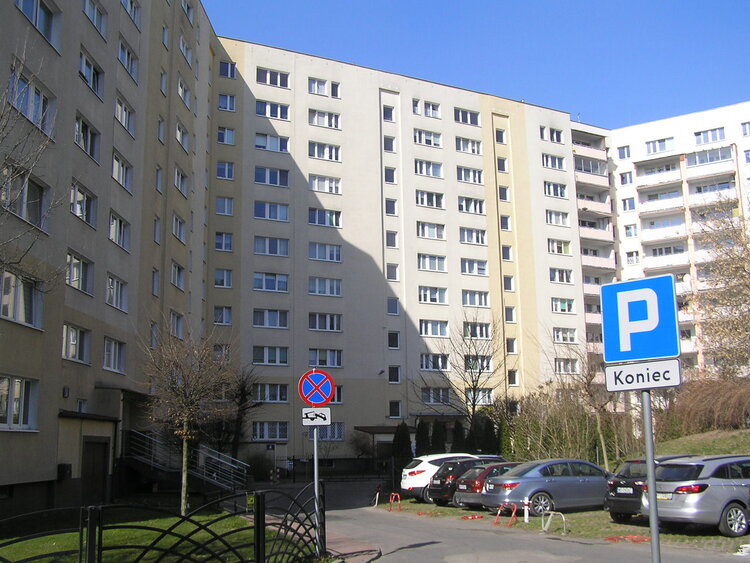 Kwiatkowskiego 4 w&nbsp;Warszawie