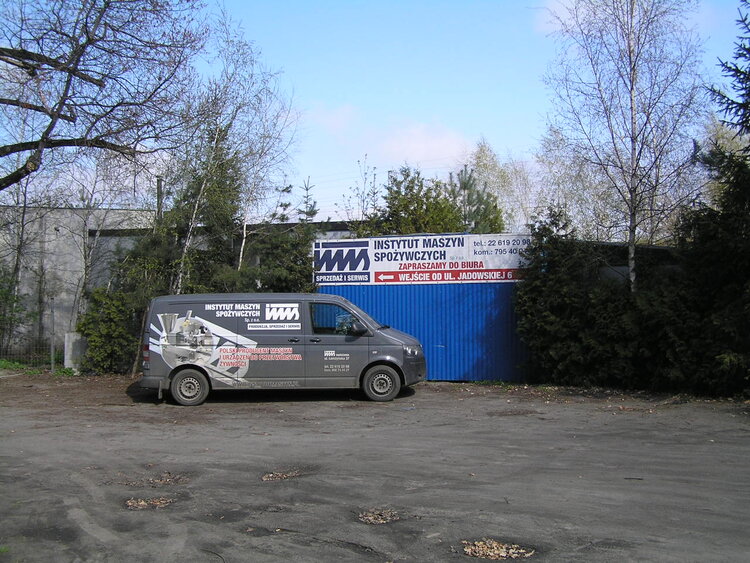 Łomżyńska 37 w&nbsp;Warszawie