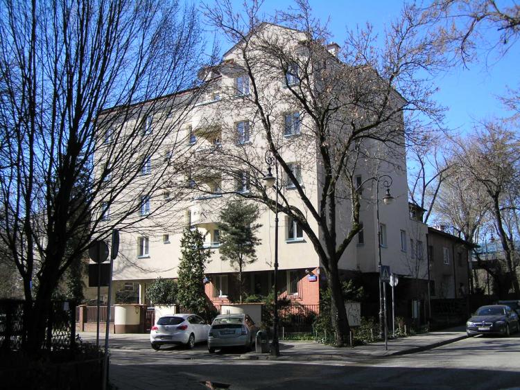 Łotewska 17 w&nbsp;Warszawie