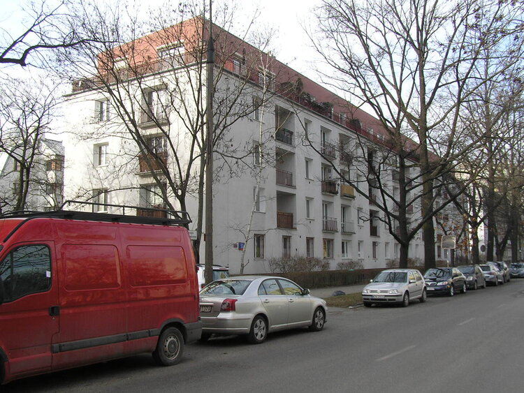 Międzynarodowa 53 w&nbsp;Warszawie