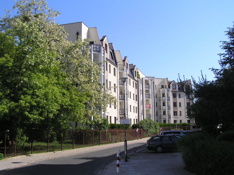 Mikołajczyka 1 w&nbsp;Warszawie