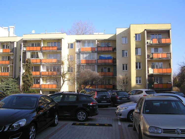 Mikołajczyka 13 w&nbsp;Warszawie