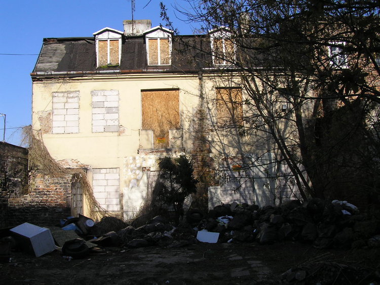 Mlądzka 19 w&nbsp;Warszawie