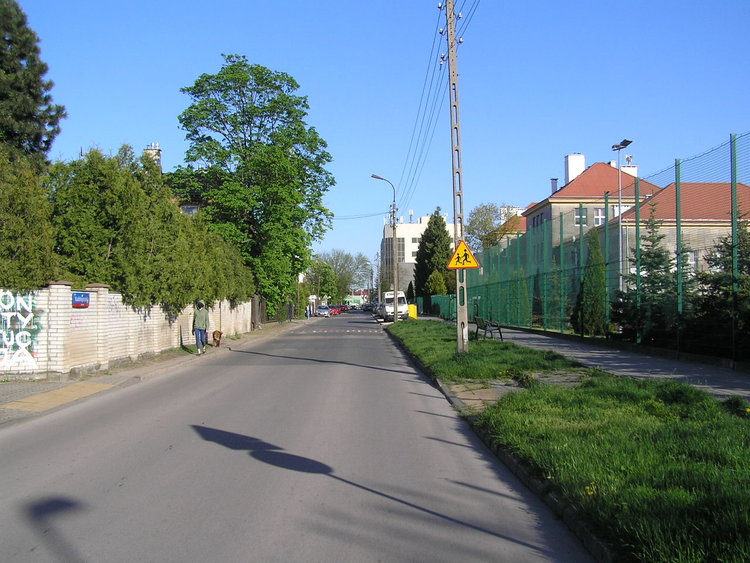 Ulica Naddnieprzańska w&nbsp;Warszawie