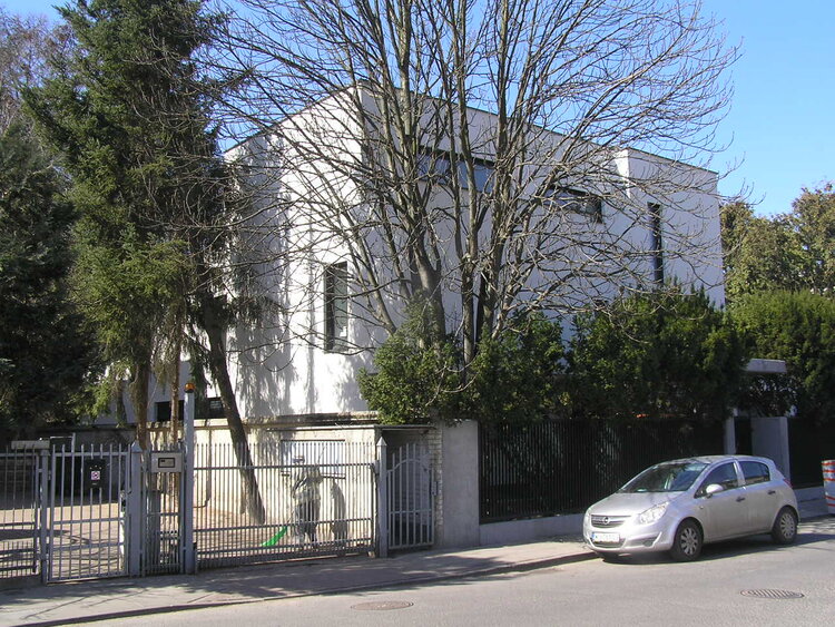 Niekłańska 23 w&nbsp;Warszawie