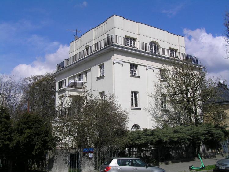 Obrońców 1 w&nbsp;Warszawie