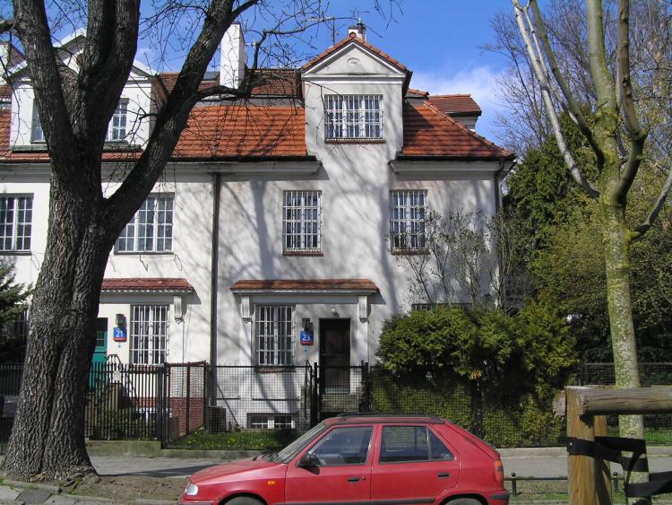 Obrońców 23 w&nbsp;Warszawie