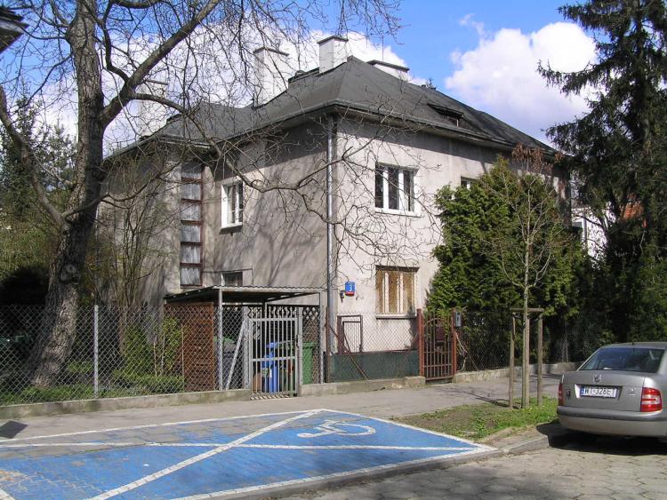 Obrońców 3 w&nbsp;Warszawie