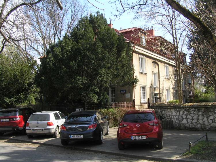 Obrońców 38 w&nbsp;Warszawie