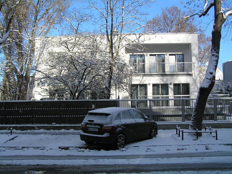 Obrońców 43 w&nbsp;Warszawie