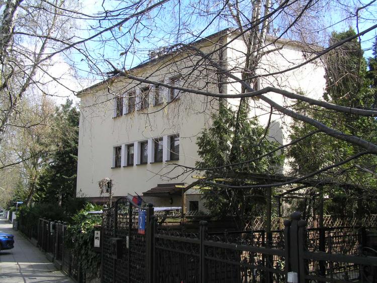 Obrońców 4A w&nbsp;Warszawie