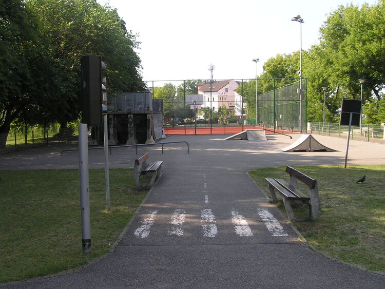 Zespól rekreacyjno-sportowy przy Olszynki Grochowskiej