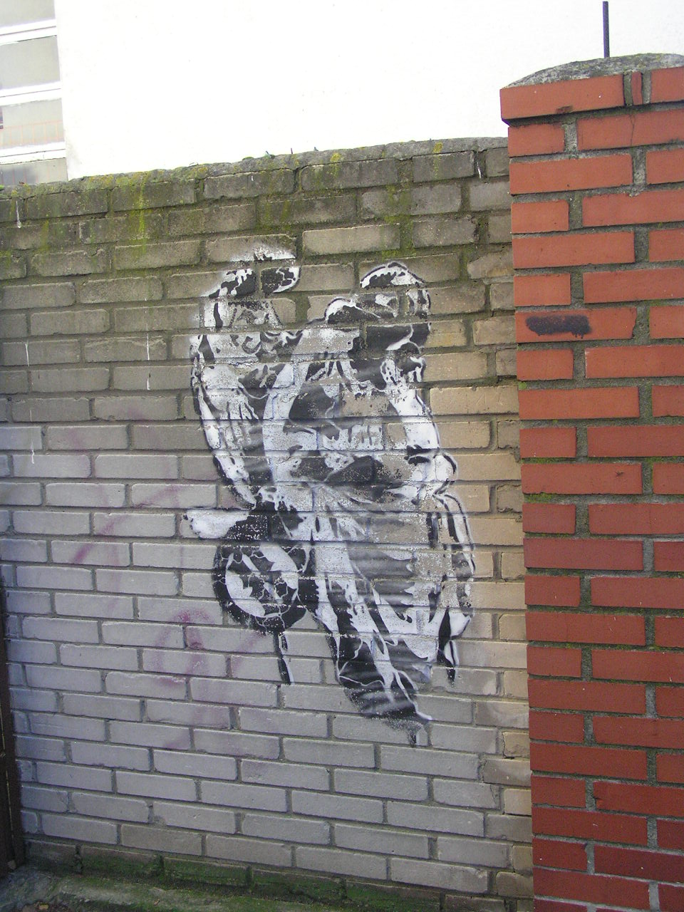 Mural przy Osowskiej 58 w&nbsp;Warszawie