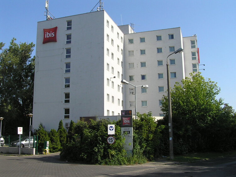 Ostrobramska 36 w&nbsp;Warszawie