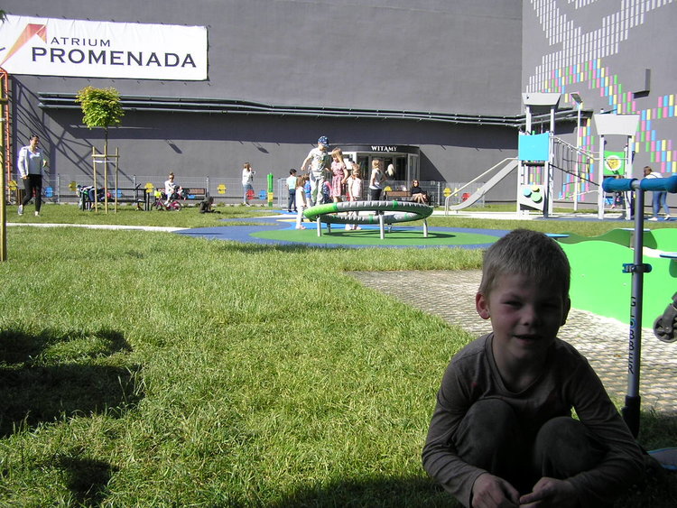 Plac zabaw przy Promenadzie