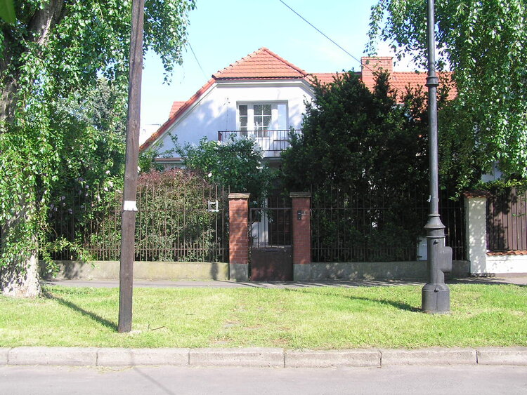 Płowce 6 w&nbsp;Warszawie