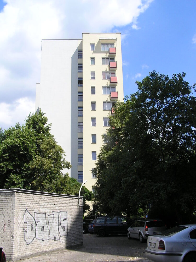 Saska 8 w Warszawie