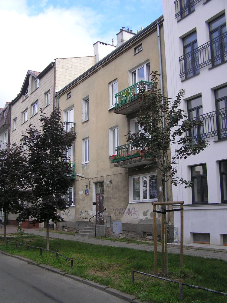 Serocka 16 w Warszawie