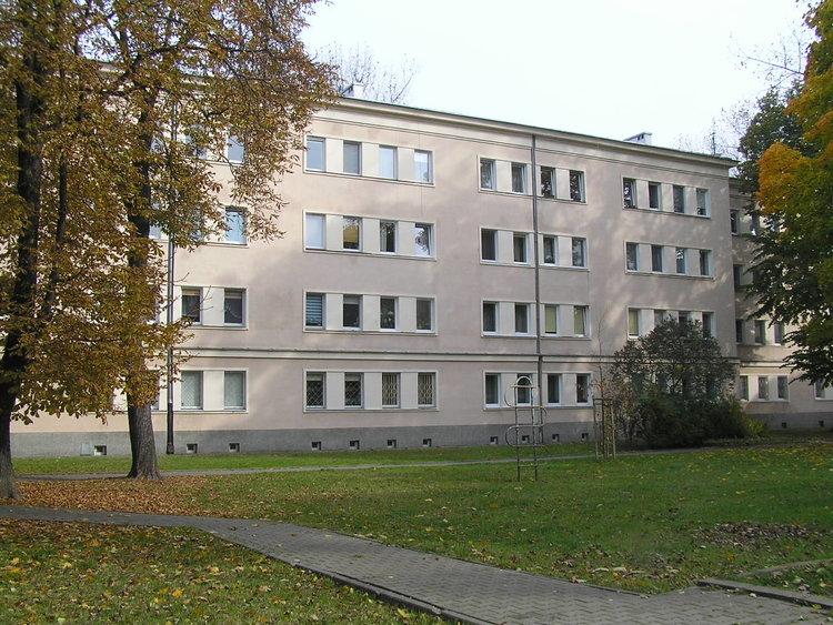 Szanajcy 8 w&nbsp;Warszawie